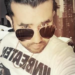 Meet your Posher, Awais